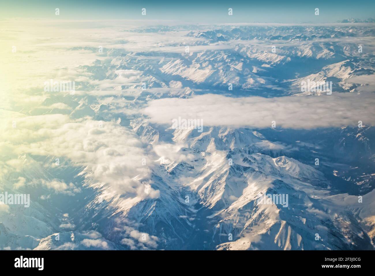 Mountain peaks covered in snow hi-res stock photography and images - Alamy