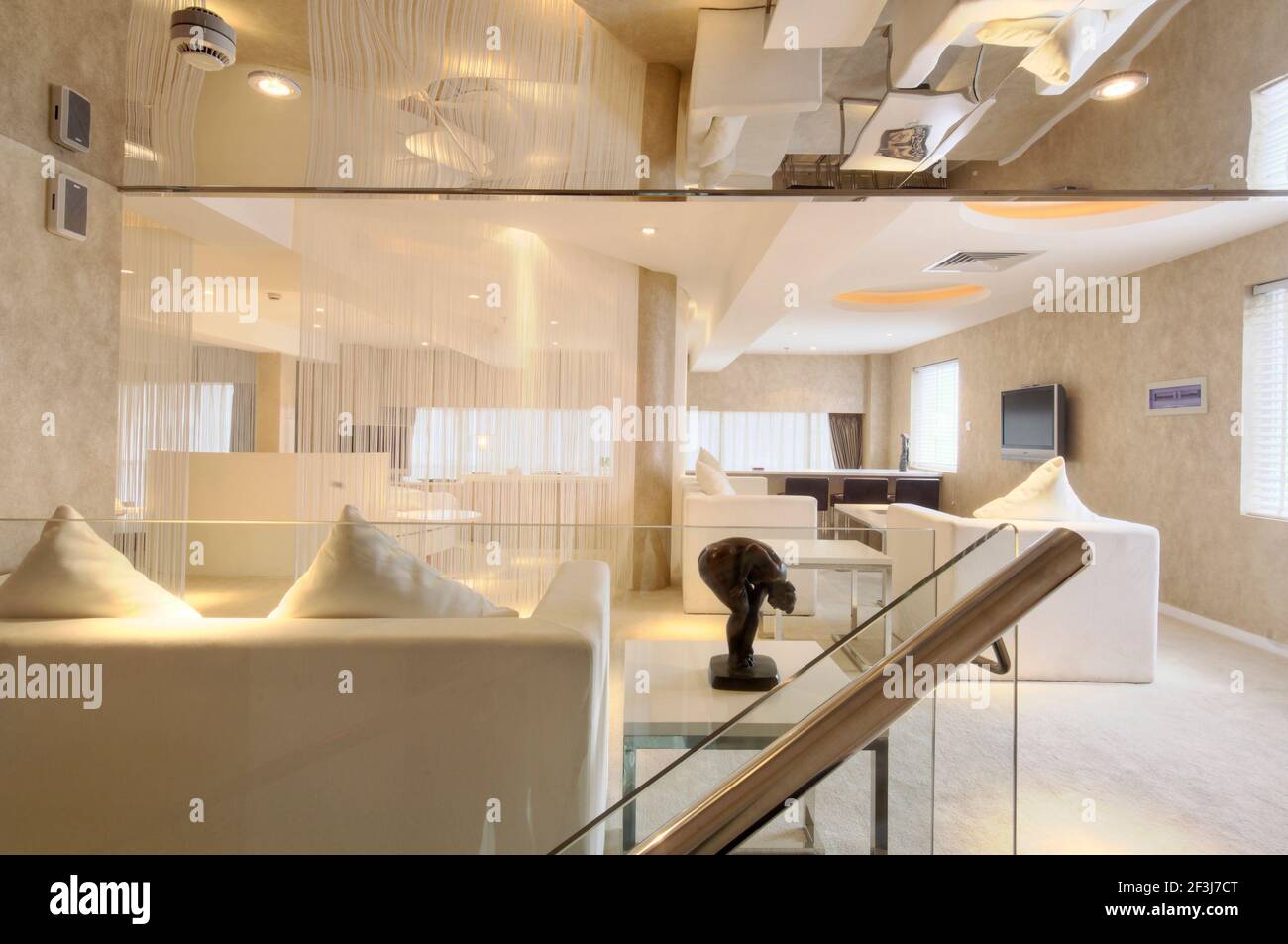 Curated visual reference: Visual Reference: Penthouse Suite In Pier One Boutique Hotel Suzhou Creek Shanghai