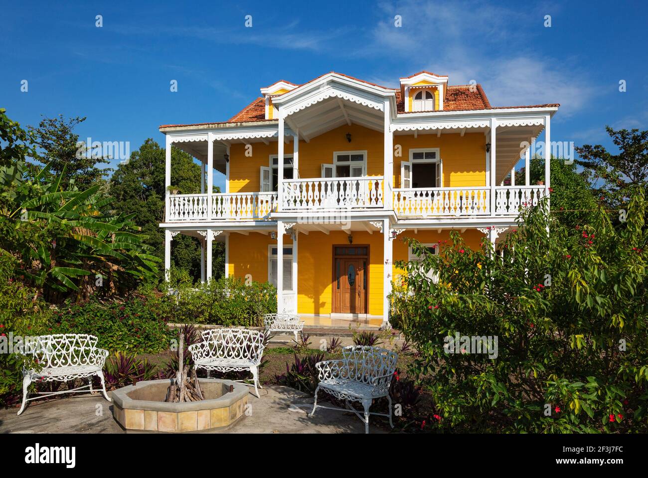 Well preserved colonial building that offers rooms for rent, Cienfuegos, Cuba Stock Photo