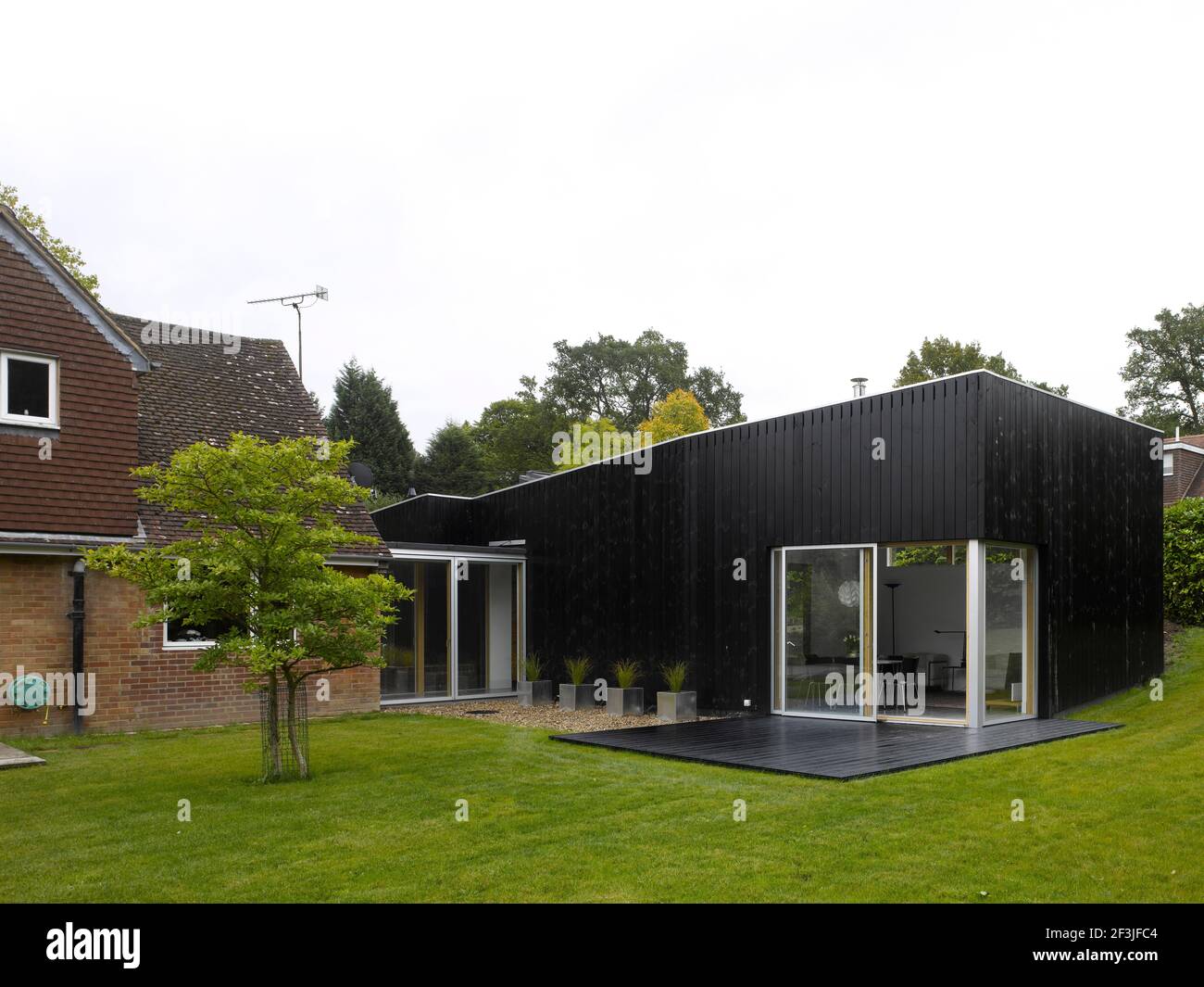 Timber weatherboard cladding hires stock photography and images Alamy