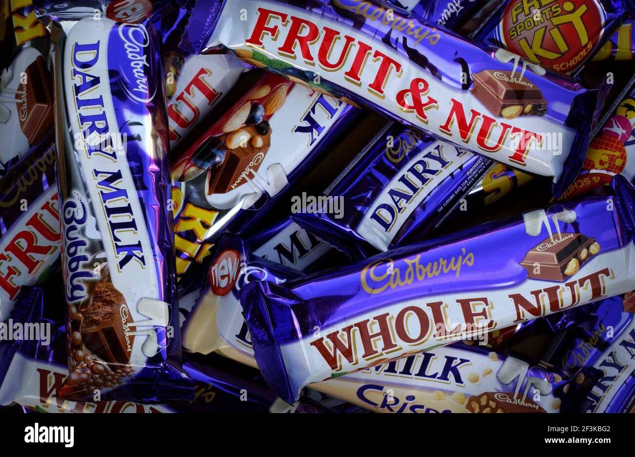 Cadburys chocolate hi-res stock photography and images - Alamy