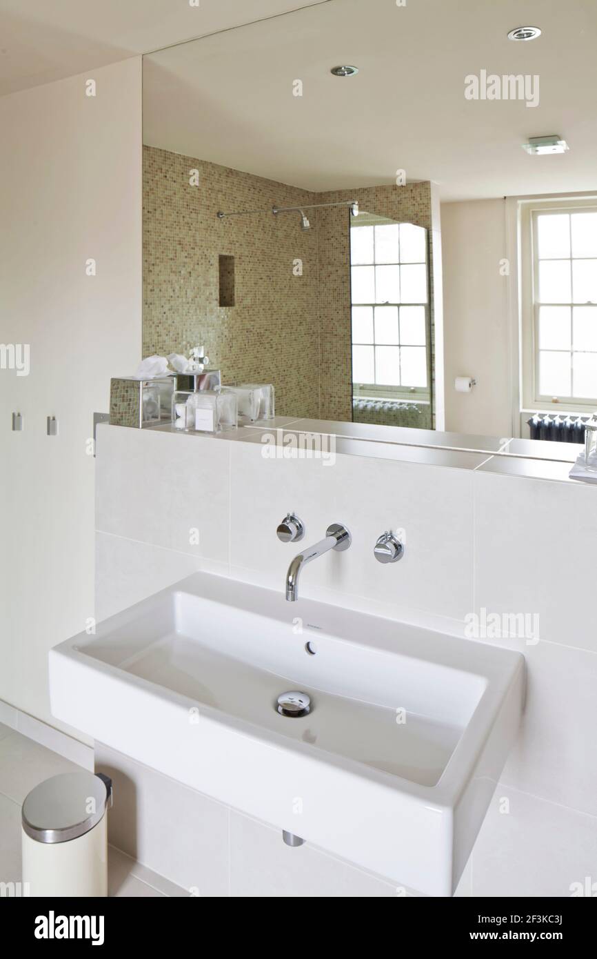 The Reading Rooms, Margate, Interior room 2 Stock Photo Alamy