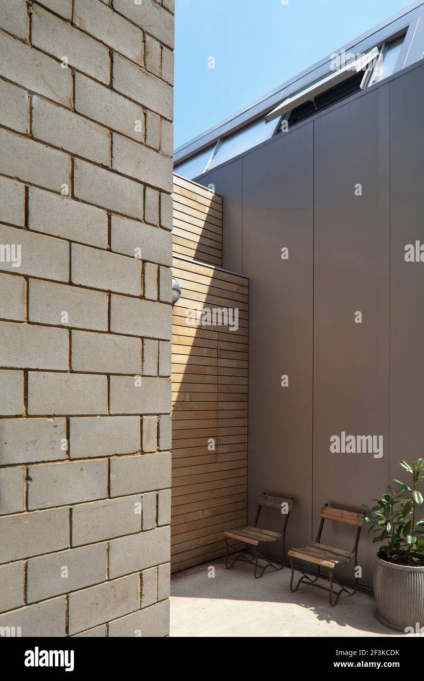 Small modern house, Hackney Stock Photo Alamy