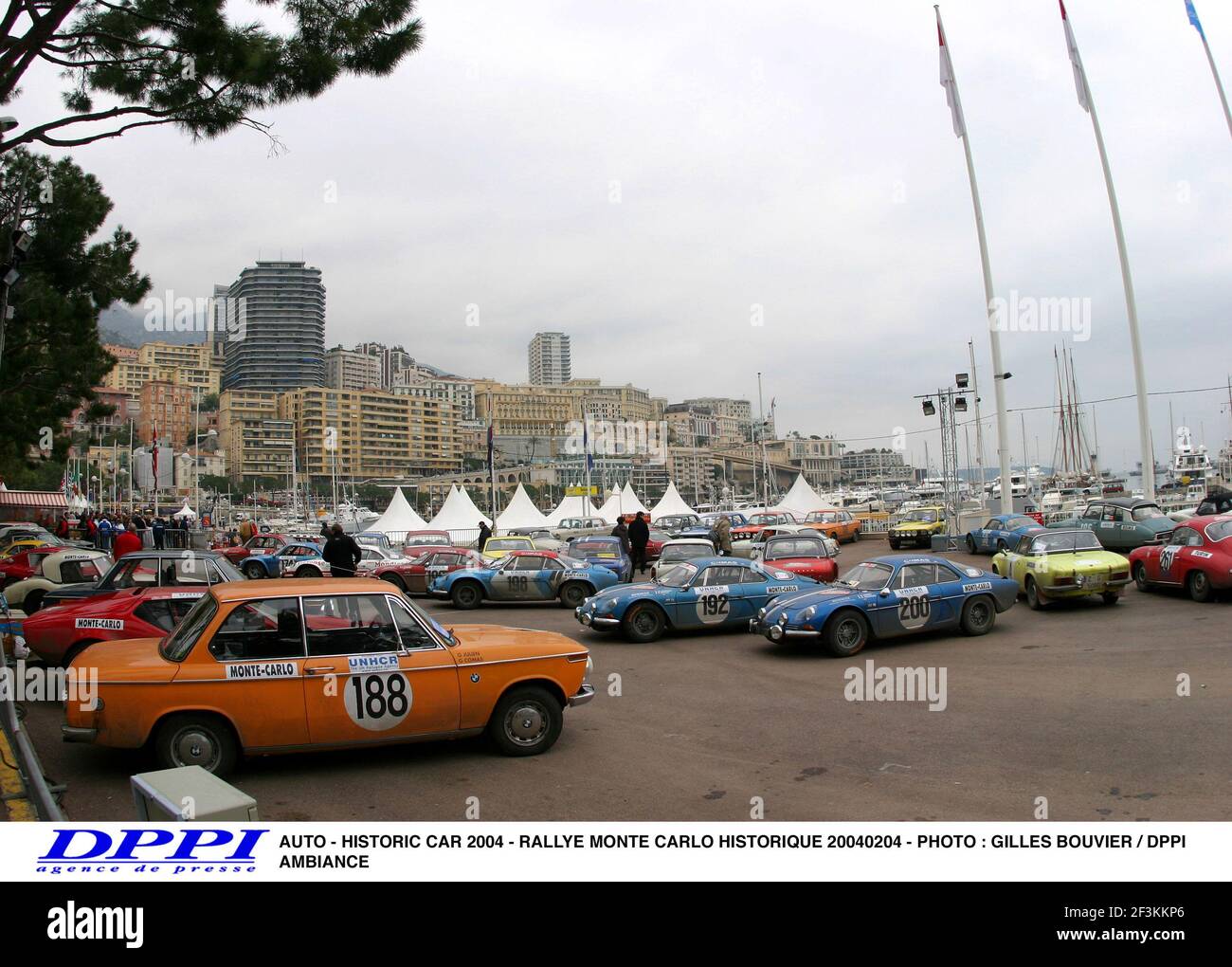 AUTO - HISTORIC CAR 2004 - RALLYE MONTE CARLO HISTORIQUE 20040204 - PHOTO : GILLES BOUVIER / DPPI AMBIANCE Stock Photo