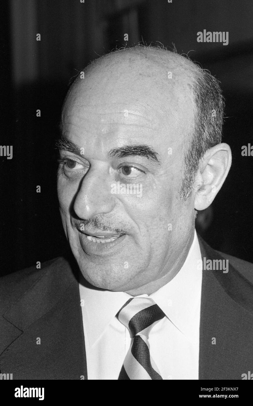 Artur Atze BRAUNER, film producer, producer, portrait, portrait, vertical format, b / w recording, here at the awarding of the 'Golden Camera' Golden Camera in Berlin, January 19, 1973. Â | usage worldwide Stock Photo