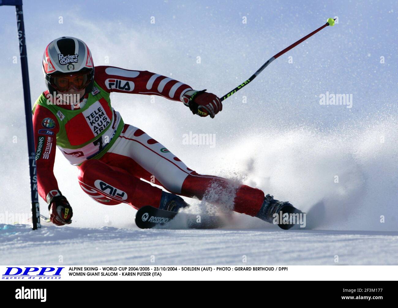 ALPINE SKIING - WORLD CUP 2004/2005 - 23/10/2004 - SOELDEN (AUT) - PHOTO : GERARD BERTHOUD / DPPI WOMEN GIANT SLALOM - KAREN PUTZER (ITA) Stock Photo