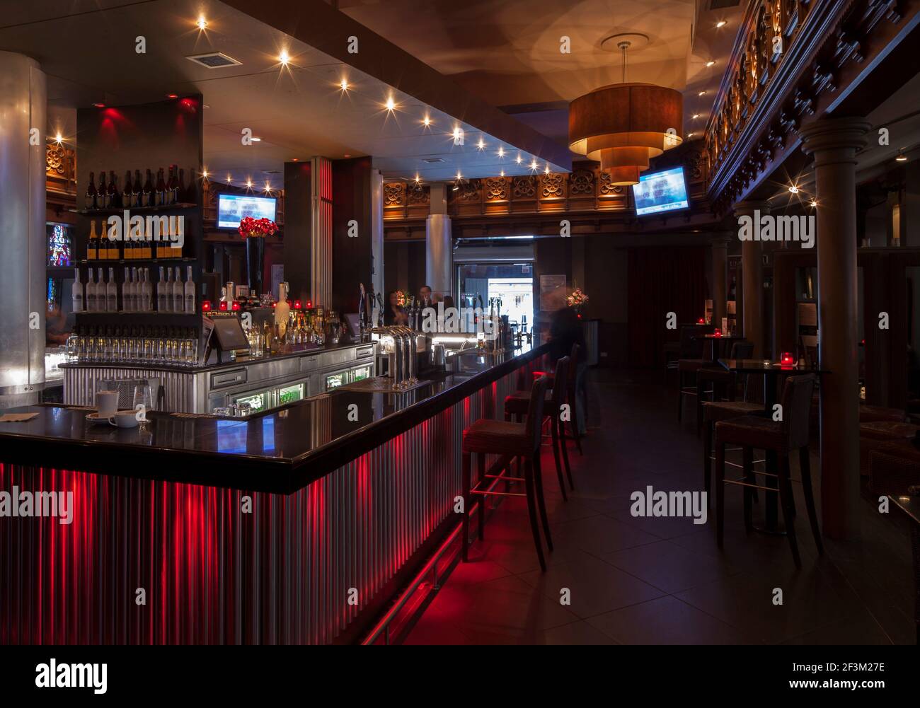 Aberdeen bar hires stock photography and images Alamy