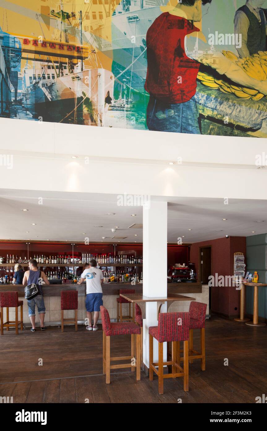 Southampton wine bar hires stock photography and images Alamy