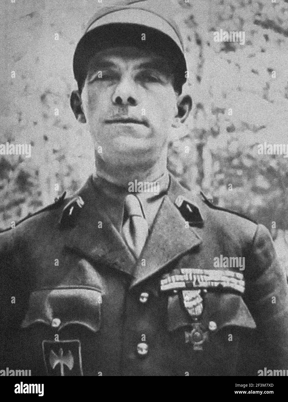 World War II period from German propaganda news. France. 1943 Commander Curnier, already holder of the Croix de Guerre with palm. Head of the French m Stock Photo