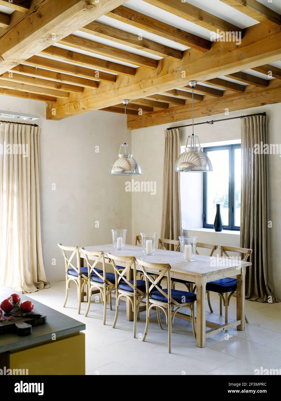 Wood beamed ceiling hi-res stock photography and images - Alamy