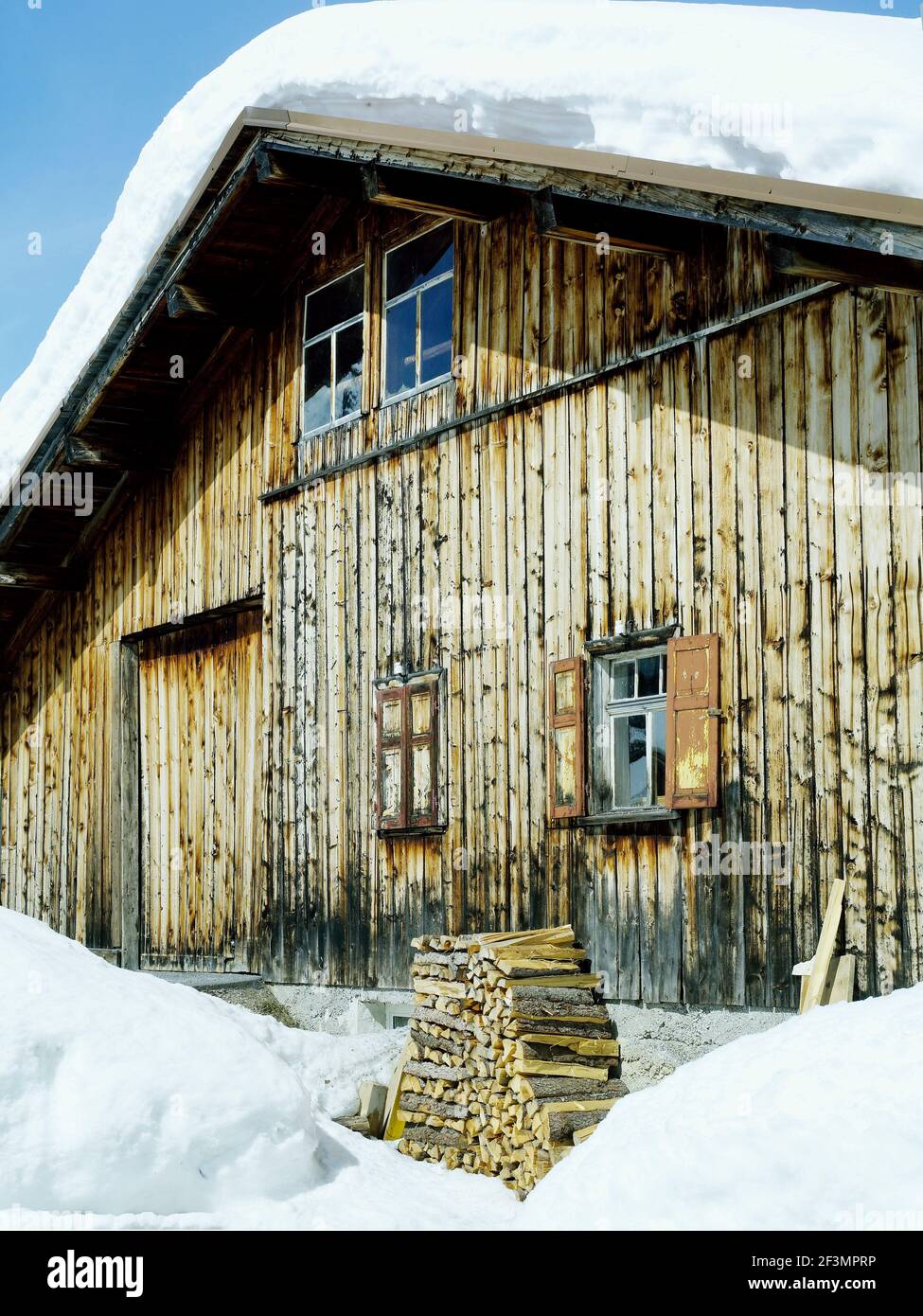 Lech Building Lech mountain hi-res stock photography and images - Alamy