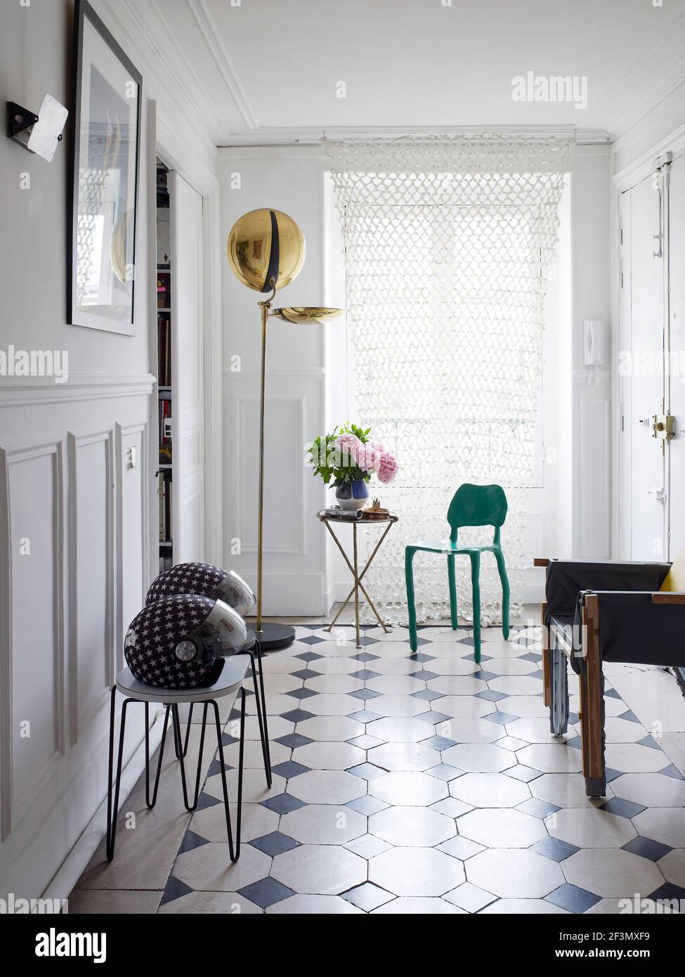 Tiled flooring hallway hires stock photography and images Alamy