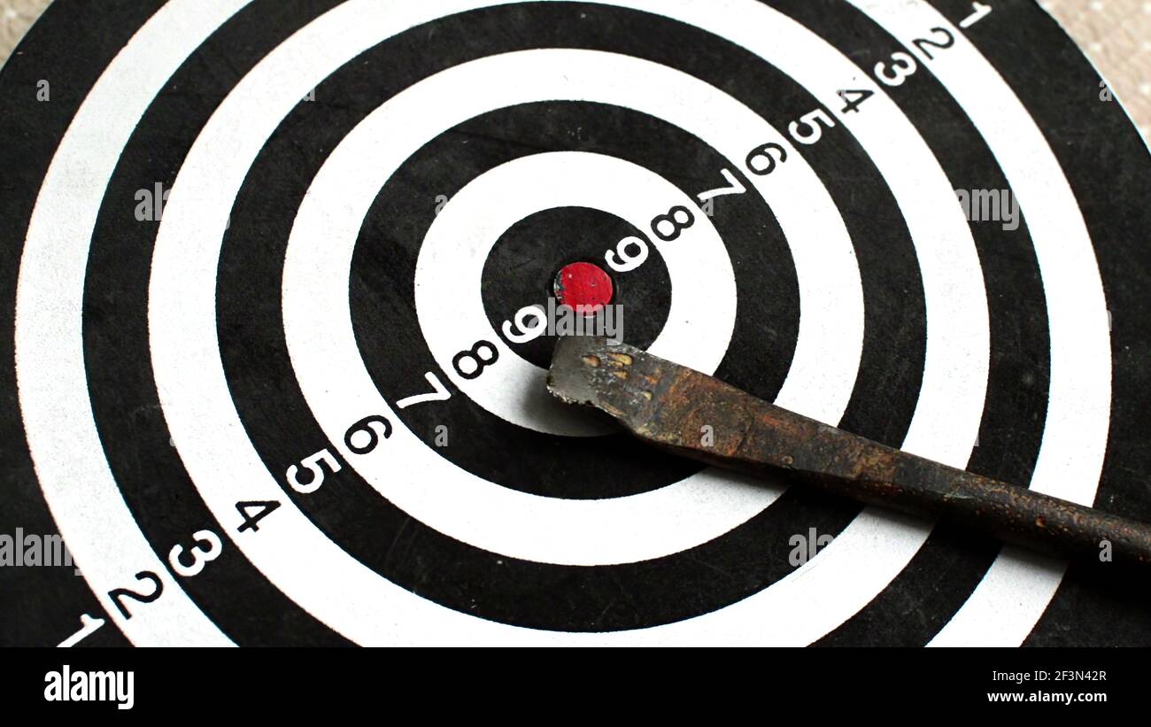 3D illustration rotating dart board with broken arrow Stock Photo Alamy