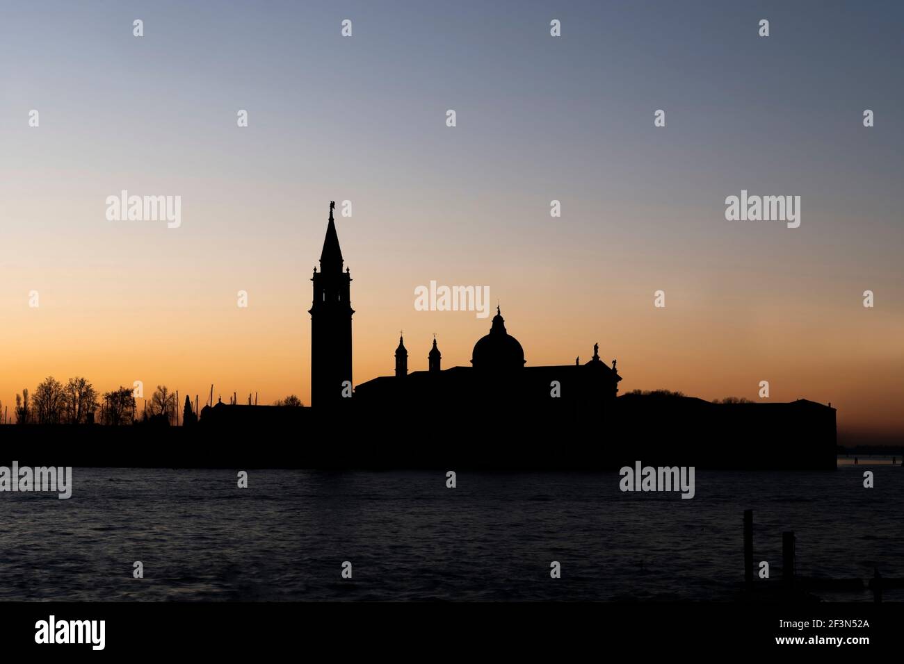 Venice sunset church hi-res stock photography and images - Alamy