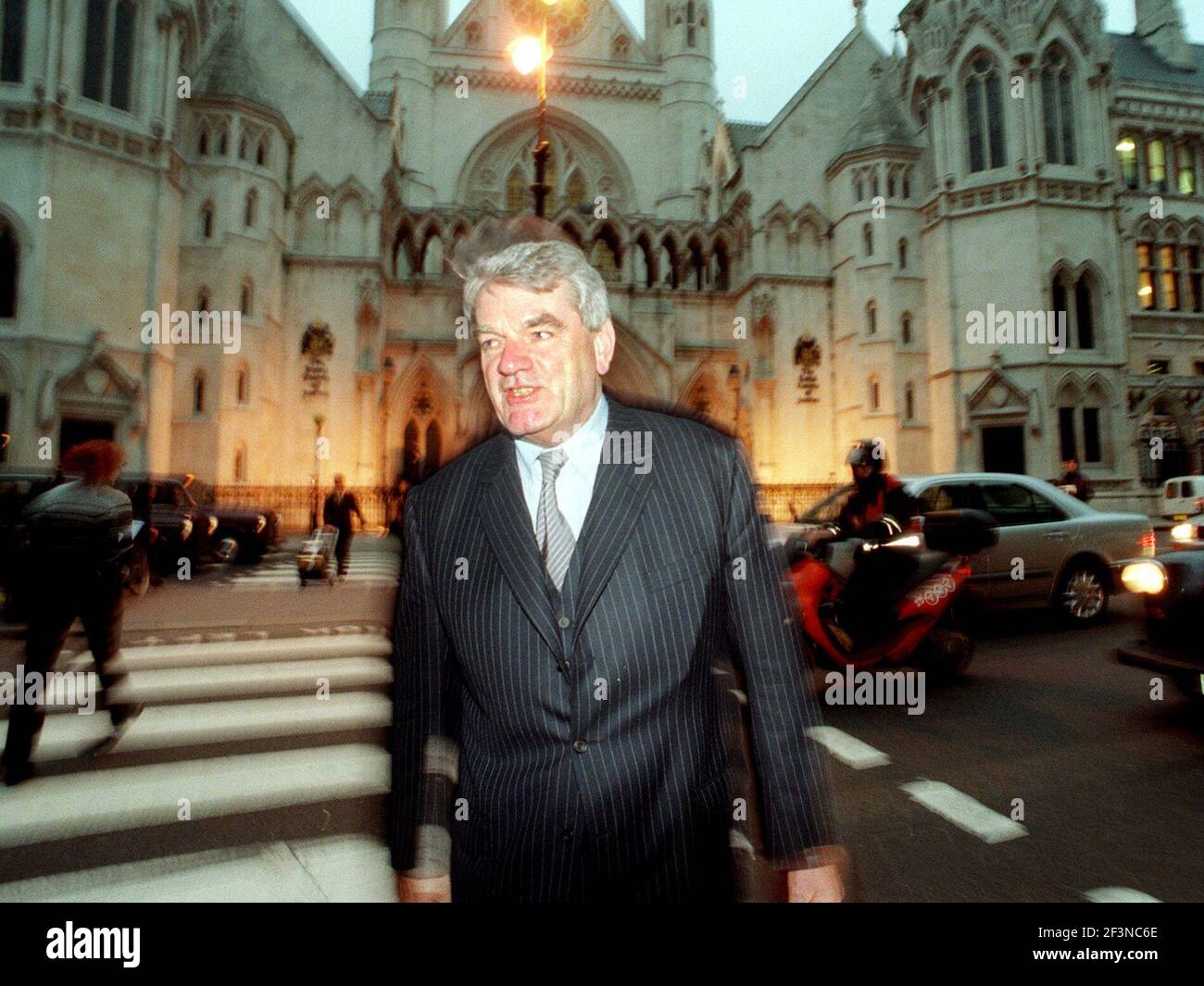 Historian David Irving January 2000  leaving the High Court today, where his libel action against Penguin Books continued. Stock Photo