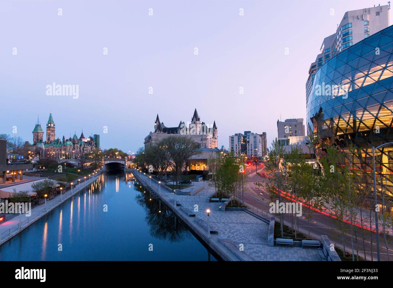 Canada,Ontario,Ottawa,Ottawa Convention Centre,Shaw Centre with Rideau Canal, the Parliament Buildings and the Chateau Laurier hotel Stock Photo