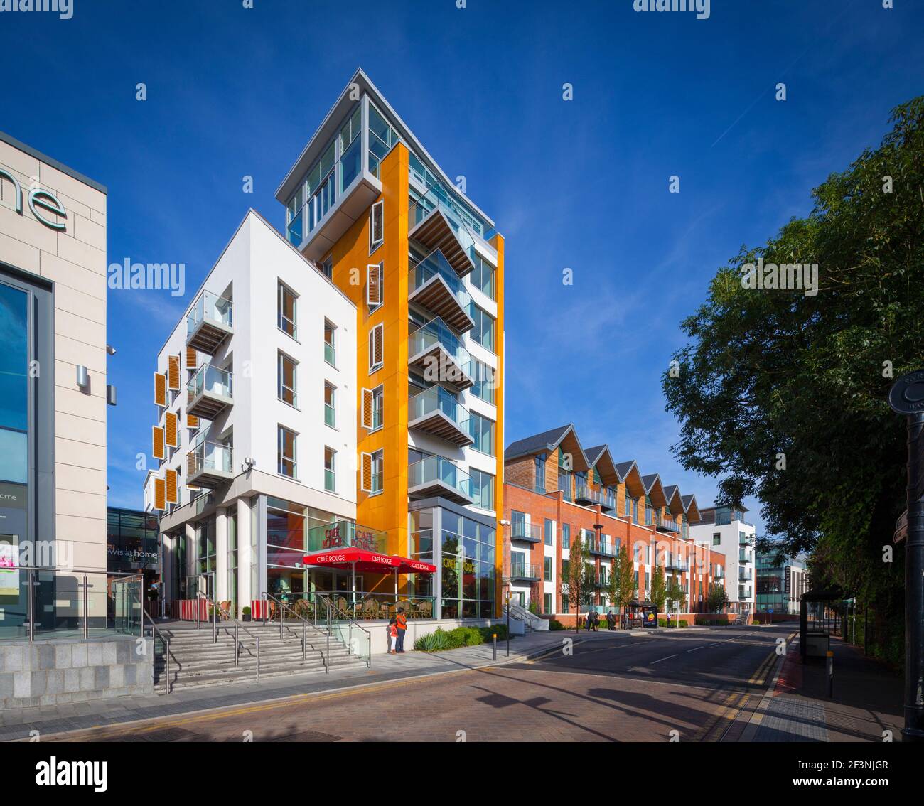 New build flats lighting hires stock photography and images Alamy