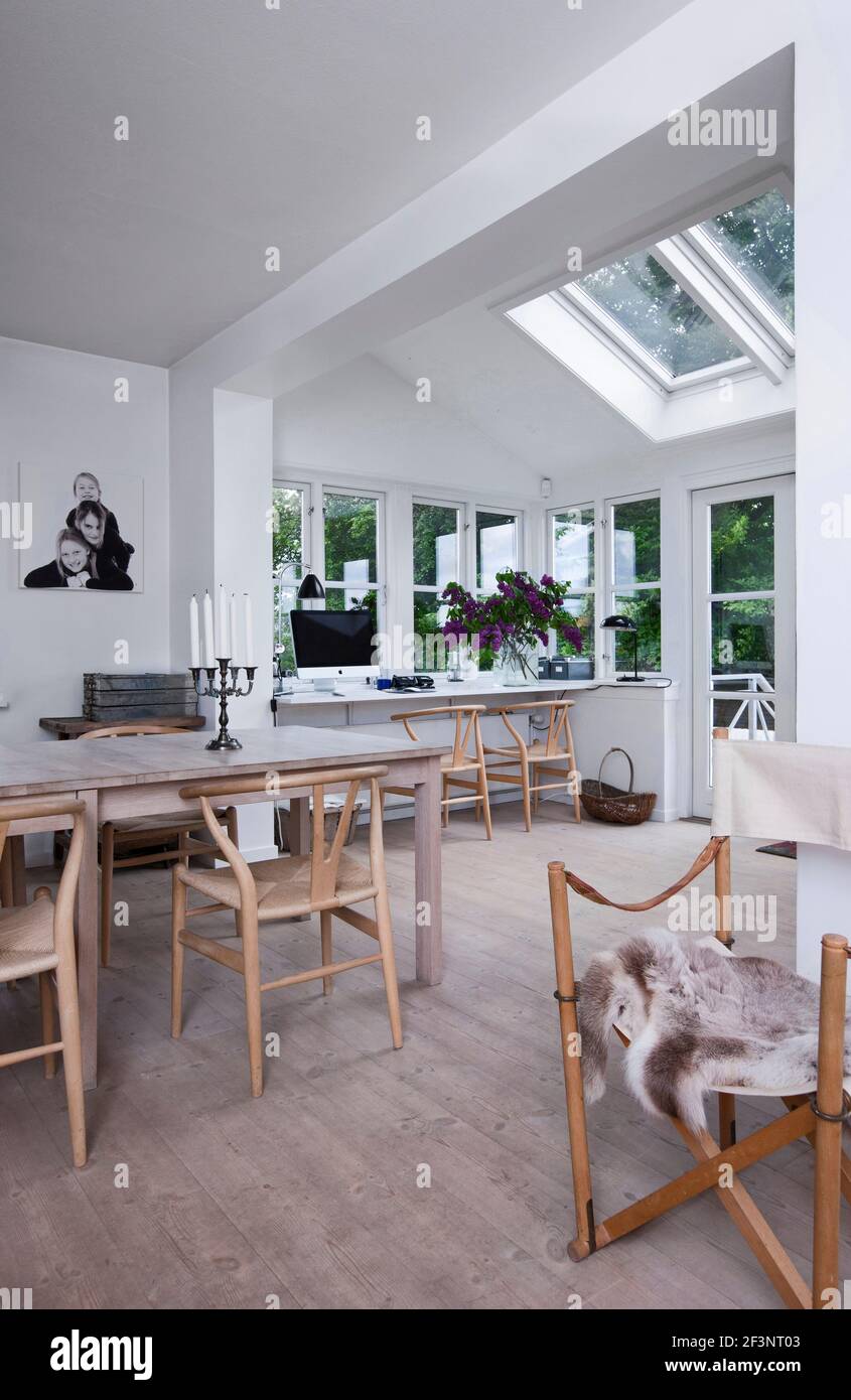 Bright, friendly and cozy, Scandinavia. An open plan, a room with large ...