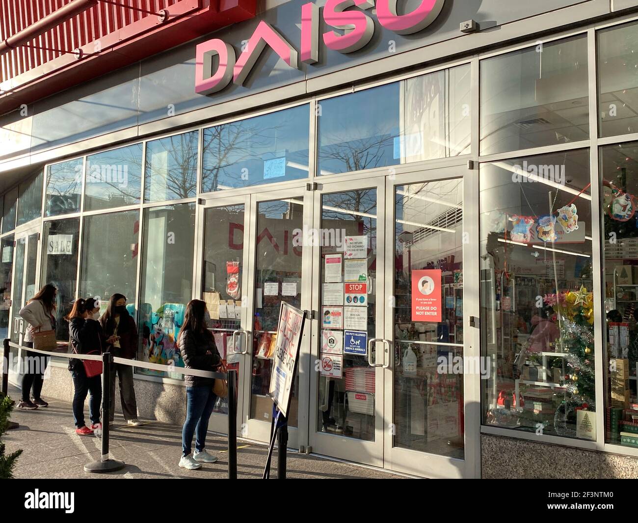 Line of customers outside Daiso Japan Store on Black Friday, Rego Center Mall, Queens, NY Stock Photo