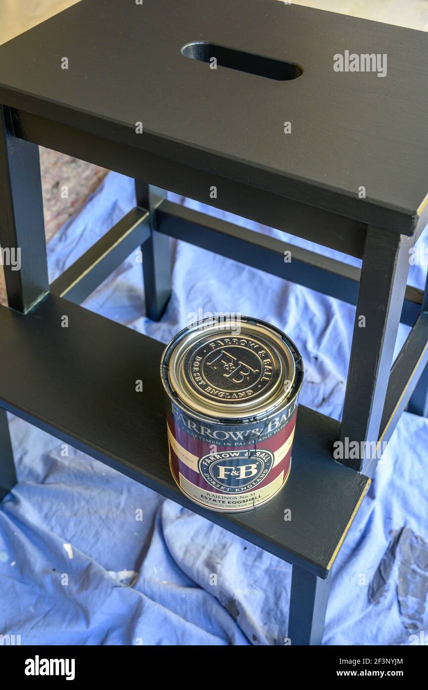 A tin of Farrow & Ball paint, Railings no. 31, Estate eggshell finish