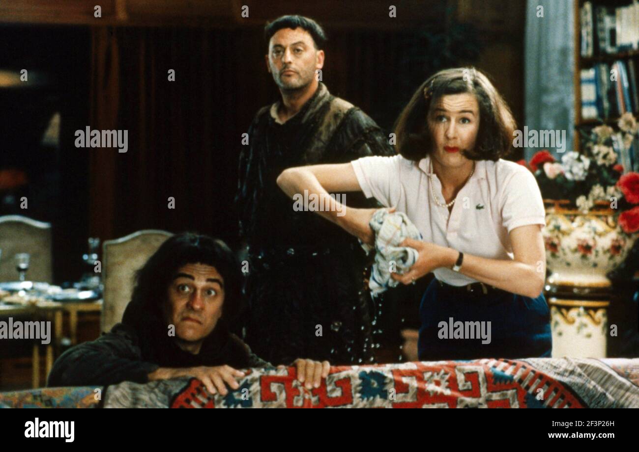 Les Visiteurs Year : 1993 France Director : Jean-Marie Poiré Christian  Clavier, Jean Reno, Valerie Lemercier Stock Photo - Alamy