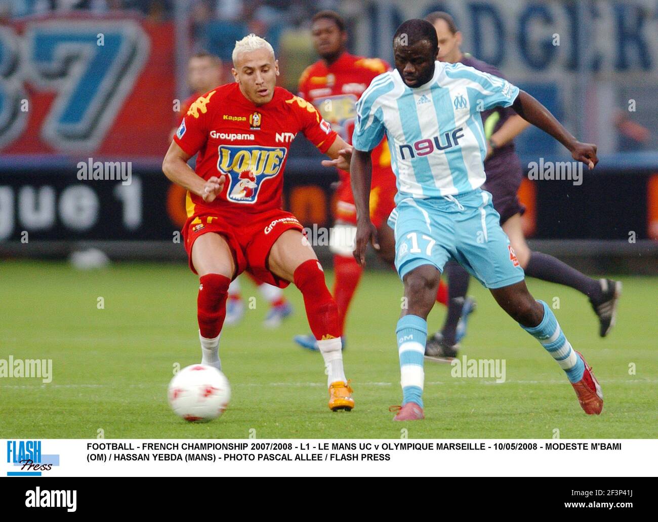 FOOTBALL - FRENCH CHAMPIONSHIP 2007/2008 - L1 - LE MANS UC v OLYMPIQUE MARSEILLE - 10/05/2008 - MODESTE M'BAMI (OM) / HASSAN YEBDA (MANS) - PHOTO PASCAL ALLEE / FLASH PRESS Stock Photo