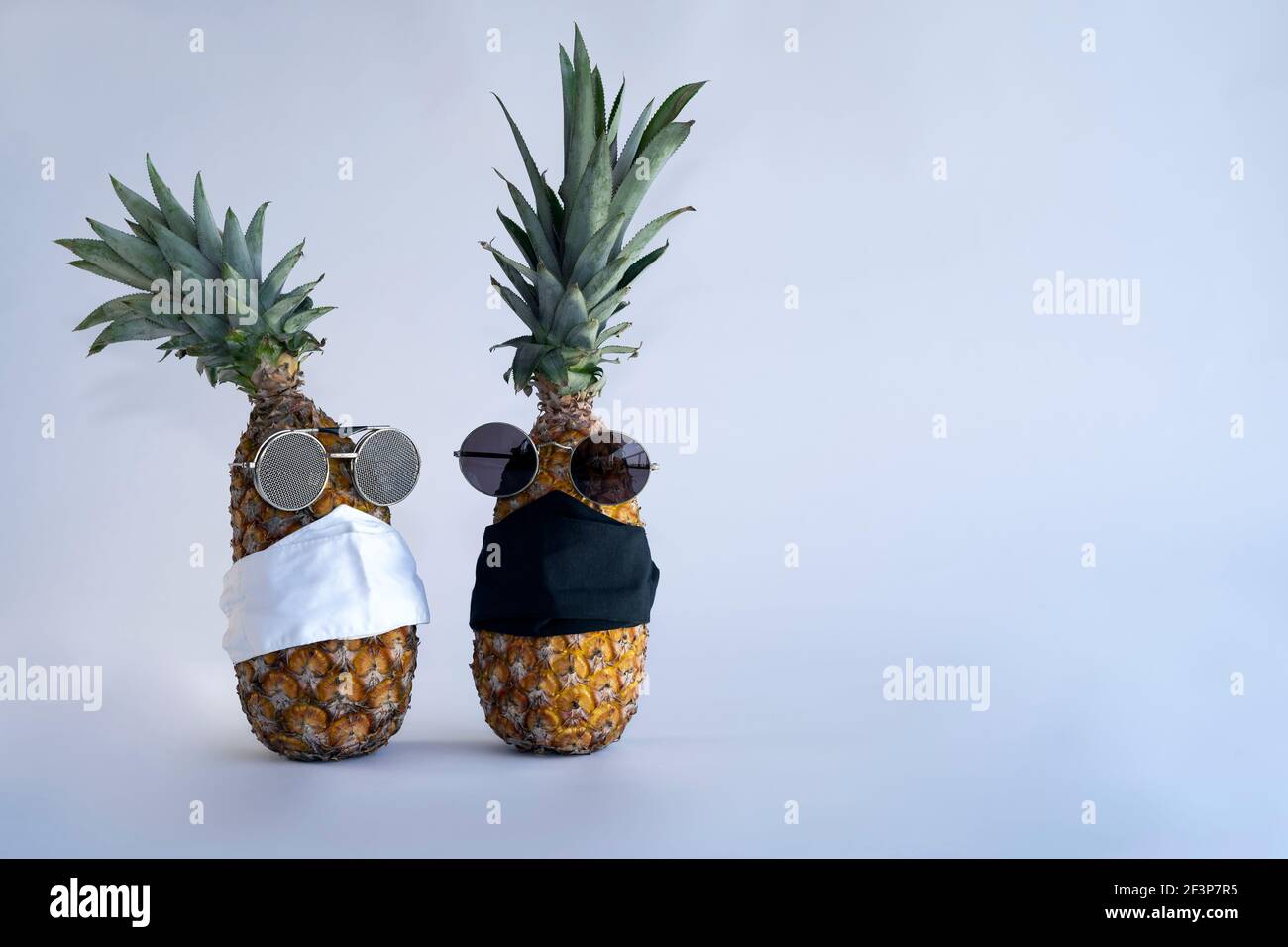 Required face mask face masks hi-res stock photography and images - Alamy
