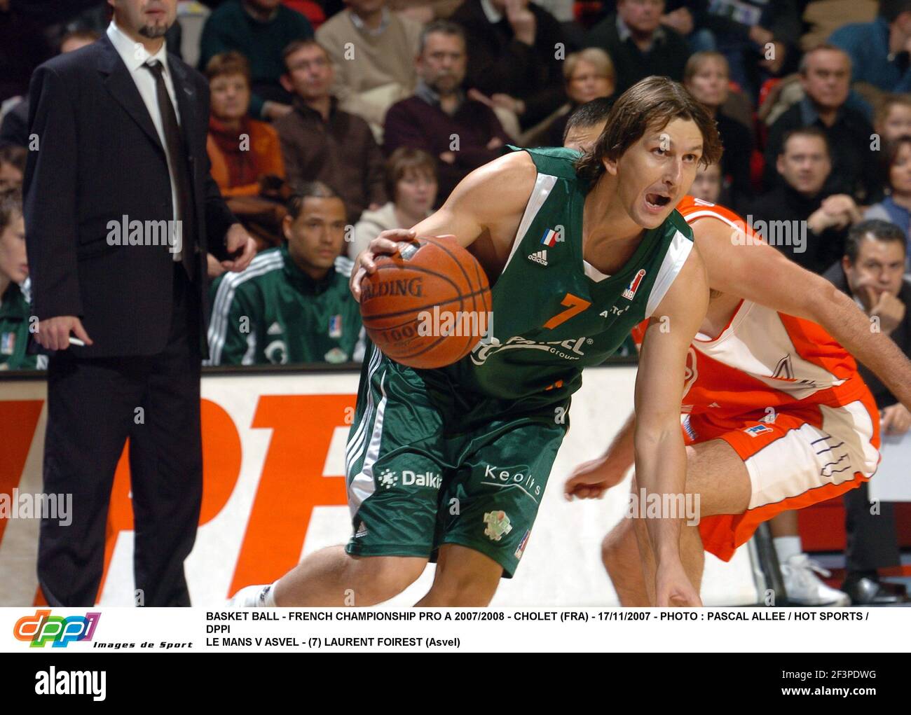 BASKET BALL - FRENCH CHAMPIONSHIP PRO A 2007/2008 - CHOLET (FRA) -  17/11/2007 - PHOTO : PASCAL ALLEE / HOT SPORTS / DPPI LE MANS V ASVEL - (7)  LAURENT FOIREST (Asvel Stock Photo - Alamy