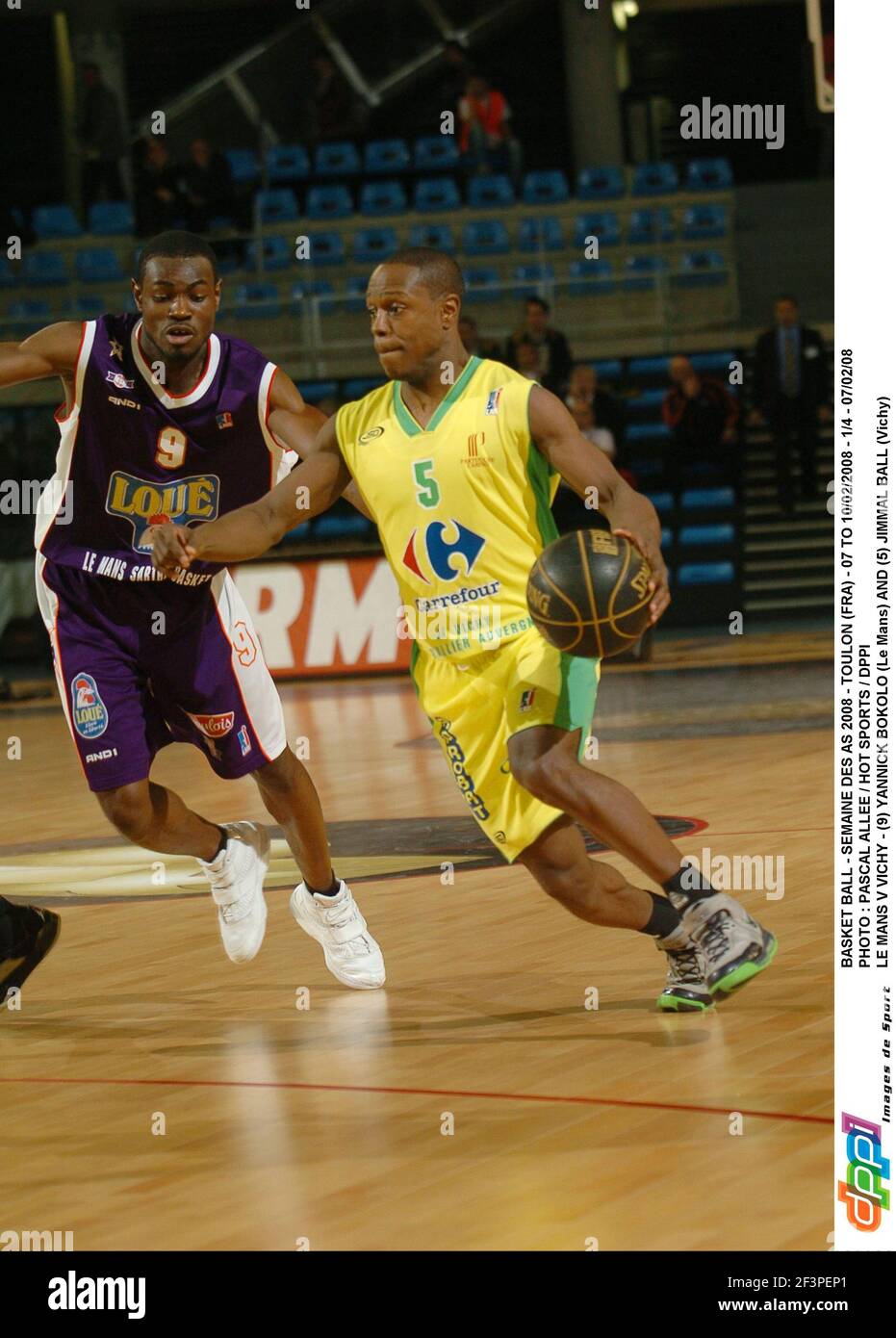 BASKET BALL - SEMAINE DES AS 2008 - TOULON (FRA) - 07 TO 10/02/2008 - 1/4 -  07/02/08 PHOTO : PASCAL ALLEE / HOT SPORTS / DPPI LE MANS V VICHY - (9)  YANNICK BOKOLO (Le Mans) AND (5) JIMMAL BALL (Vichy Stock Photo - Alamy