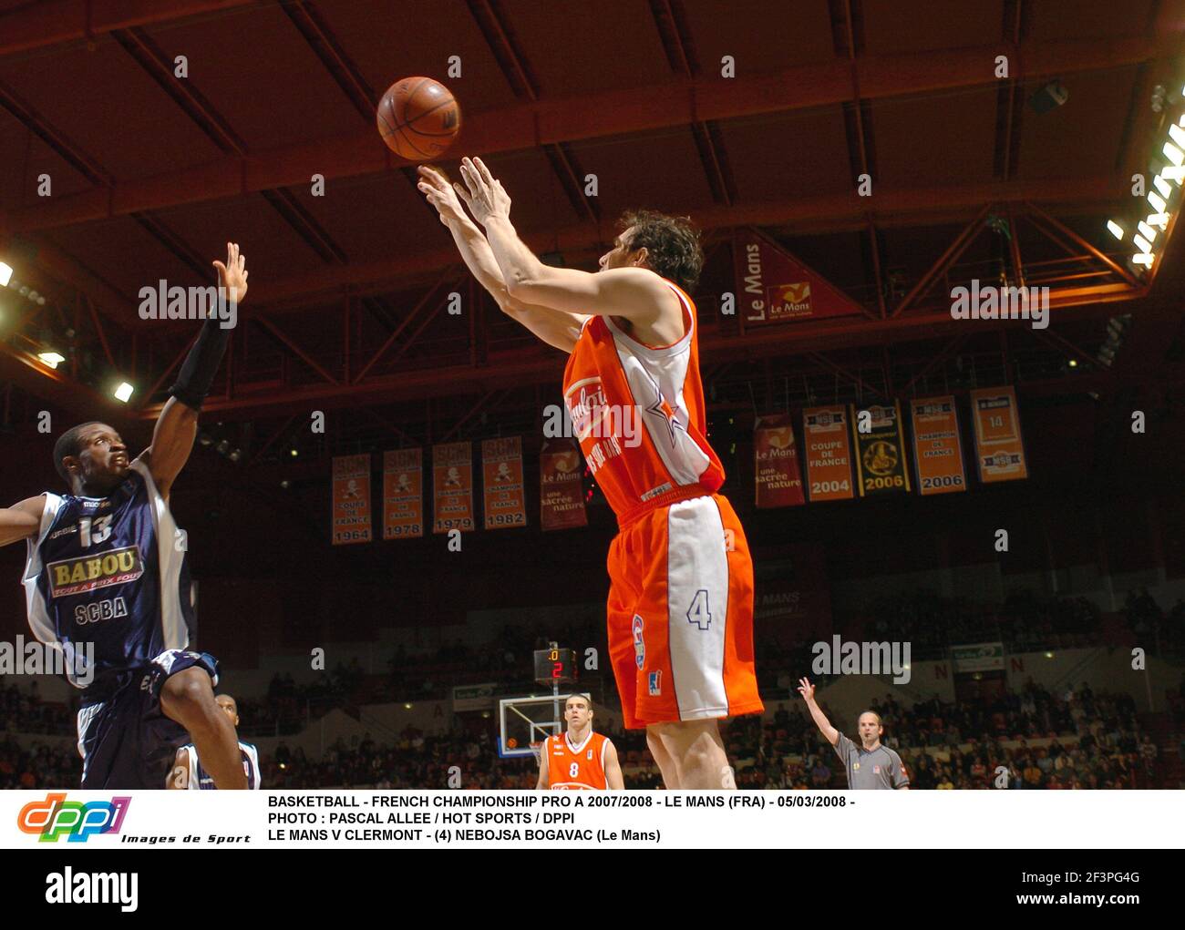 13 Tony SKINN CLERMONT 2007/2008 4 Nebojsa BOGAVAC LE MANS 2007/2008 Photo  Pascal ALLEE/HOT SPORTS © 2008 Stock Photo - Alamy