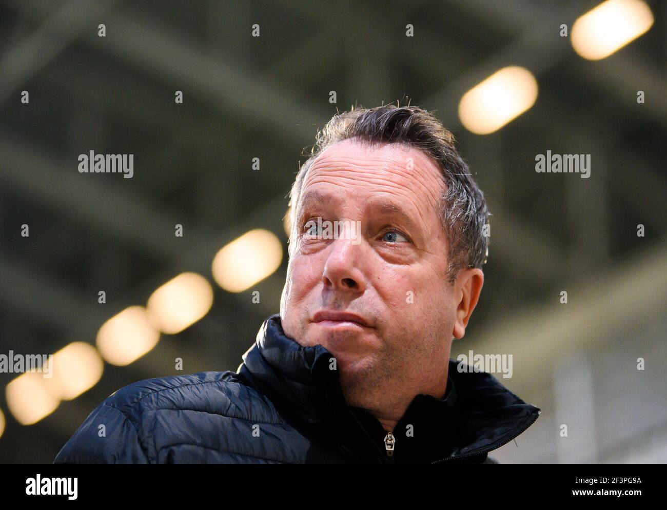 Dresden, Germany. 23rd July, 2022. Soccer: 3rd league, SG Dynamo Dresden - TSV  1860 Munich, Matchday 1, Rudolf-Harbig-Stadion. Dynamo's Tim Knipping  (l-r), Kyu-hyun Park, Dennis Borkowski and Manuel Schäffler cheer. Credit:  Robert