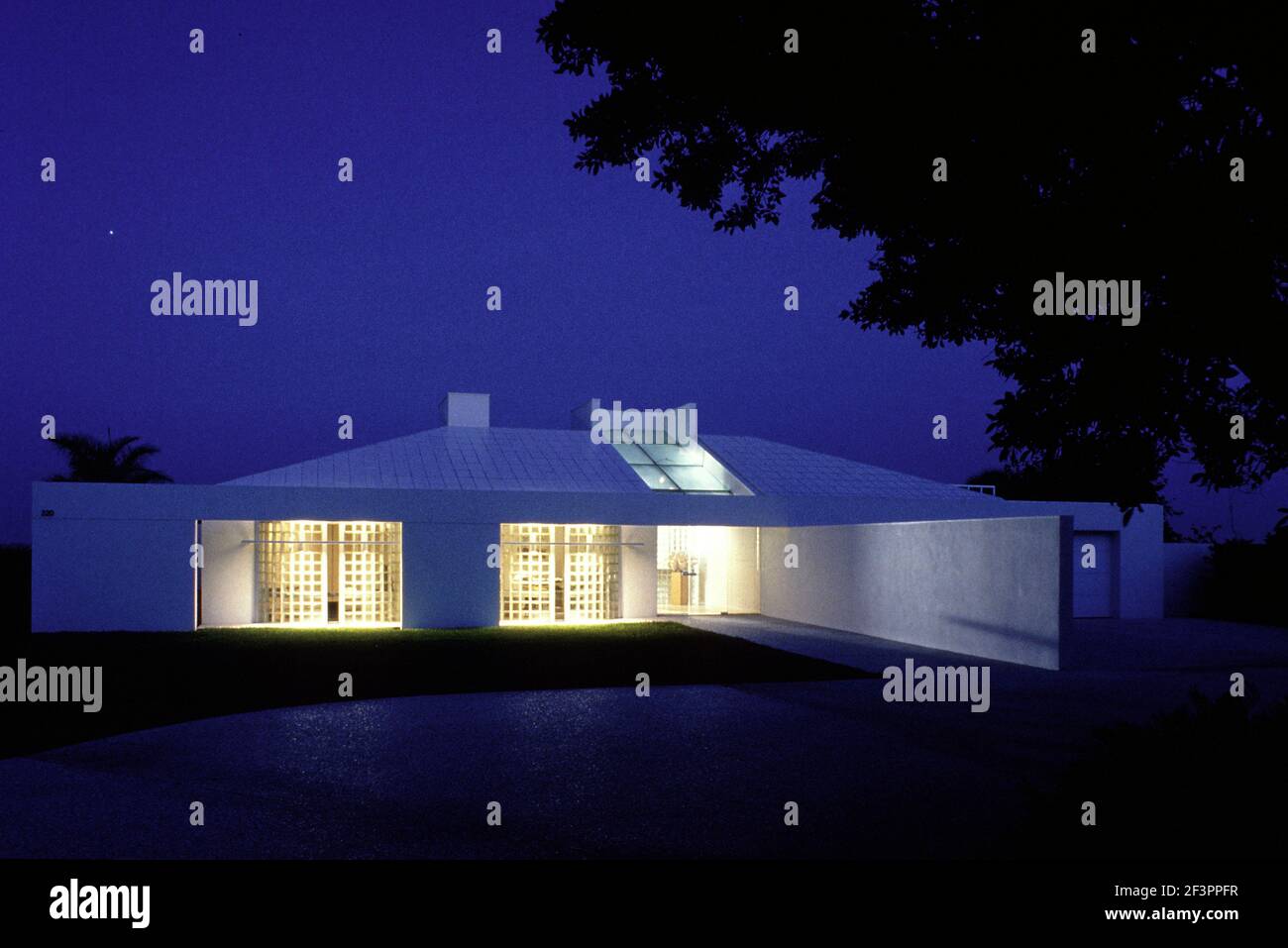 Baker Residence, Sarasota Florida,Frontale Nachtaufnahme,Michael Sheperd Stock Photo