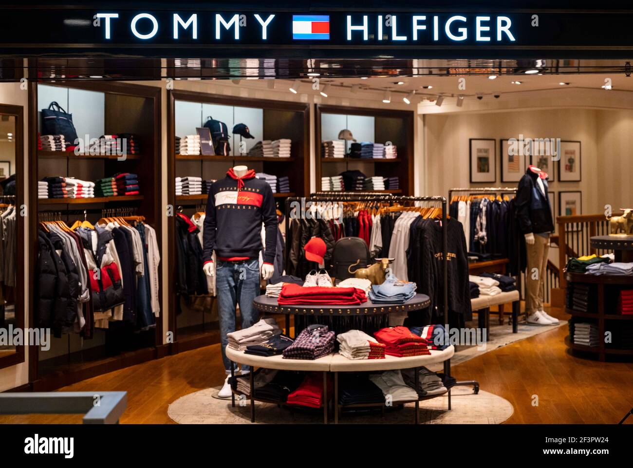 Hong Kong, China. 25th Feb, 2021. American multinational clothing fashion  brand, Tommy Hilfiger store seen in Hong Kong. Credit: Budrul Chukrut/SOPA  Images/ZUMA Wire/Alamy Live News Stock Photo - Alamy