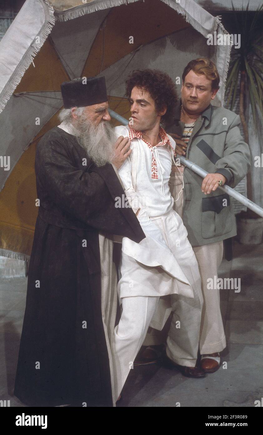 The RSC cast in action during the ATV TELEVISION NETWORK production of Trevor Nunn's musical  adaption for television, COMEDY OF ERRORS by William Shakespeare at the Royal Shakespeare Theatre, Stratford Upon Avon.   Cast included :  Judi Dench, Francesca Annis, Michael Williams,- Mike Gwilym , Roger Reed,  Nickolas Grace, Griffith Jones, Barbara Shelley, Robin Ellis.  The performance was transmitted nationally on the 18 April 1978 from the theatre. Stock Photo