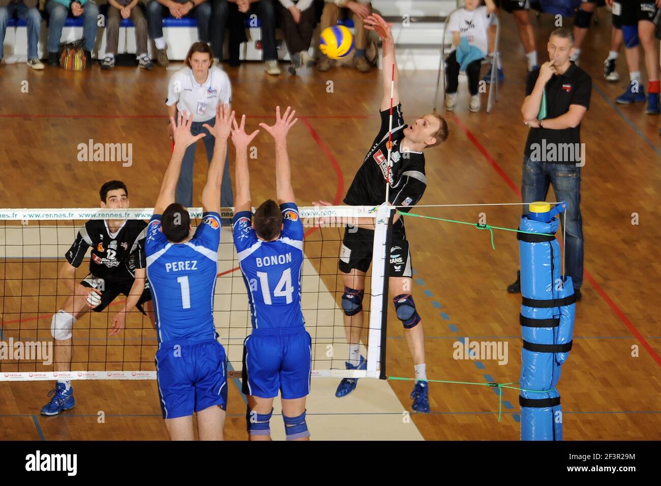 VOLLEYBALL - FRENCH CHAMPIONSHIP D1 MEN 2009/2010 - PARIS (FRA) - 23/01 ...