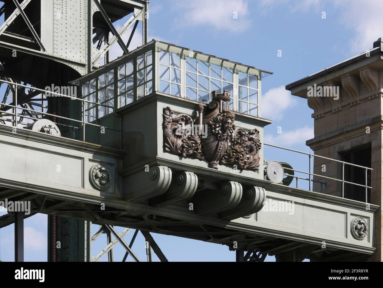 Hebeanlage, Kontrollh‰uschen, Waltrop-Oberwiese, Altes Schiffshebewerk Henrichenburg Stock Photo