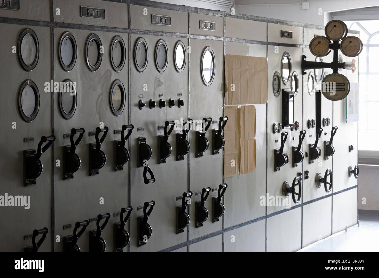 Schalttafel zum Stromabgleich, Engelskirchen, ehemalige Baumwollspinnerei Ermen & Engels, LVR-Industriemuseum Stock Photo