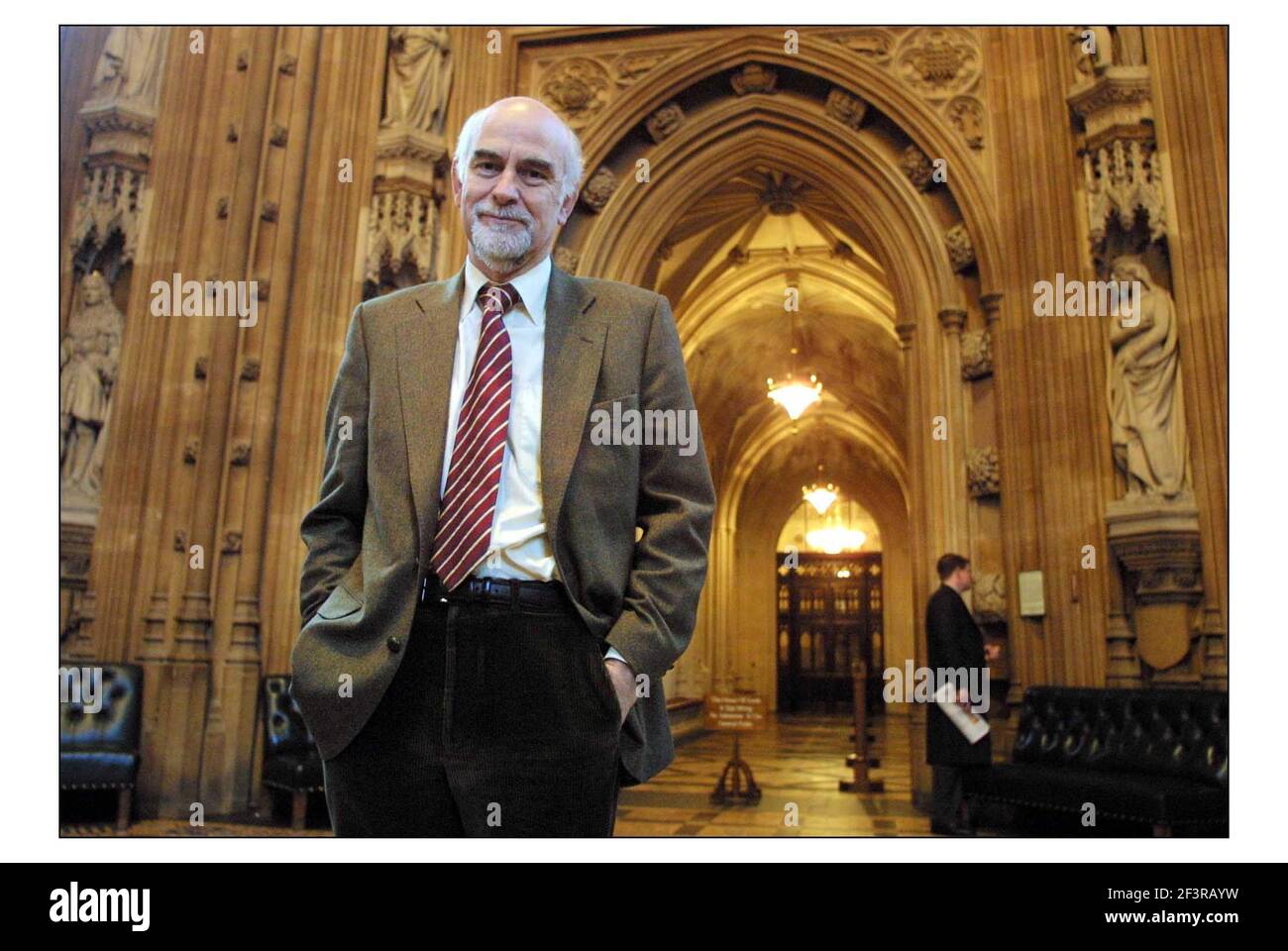 Trevor KavanaghPolitical Editor of the Sun (pic taken in the central lobby before police told me no photography allowed. you decide to use or not) pic David Sandison 31/1/2003 Stock Photo