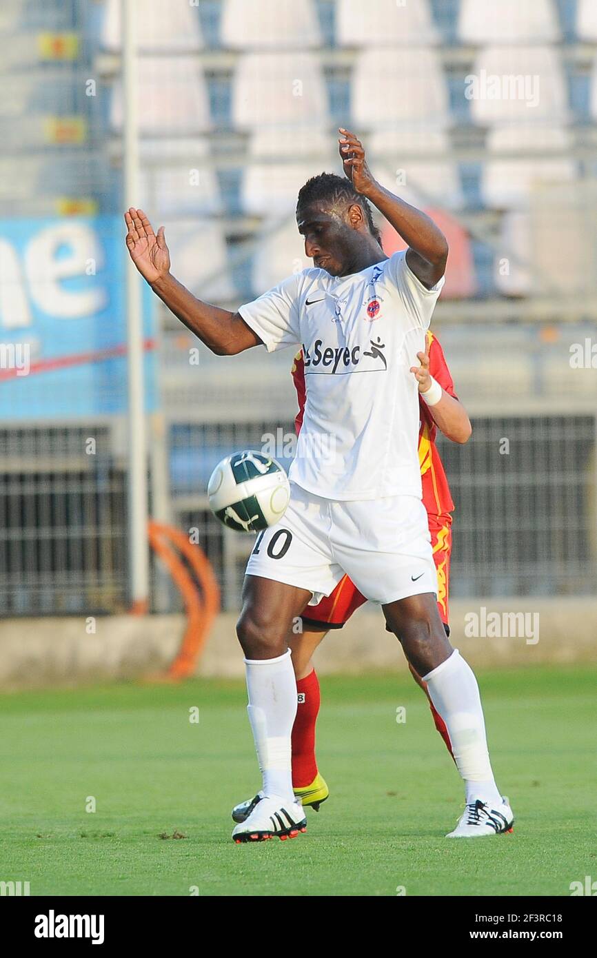 FOOTBALL - FRENCH CHAMPIONSHIP 2010/2011 - L2 - LE MANS FC v LB CHATEAUROUX - 20/08/2010 - PHOTO PASCAL ALLEE / DPPI - KEVIN CONSTANT (CHA) Stock Photo