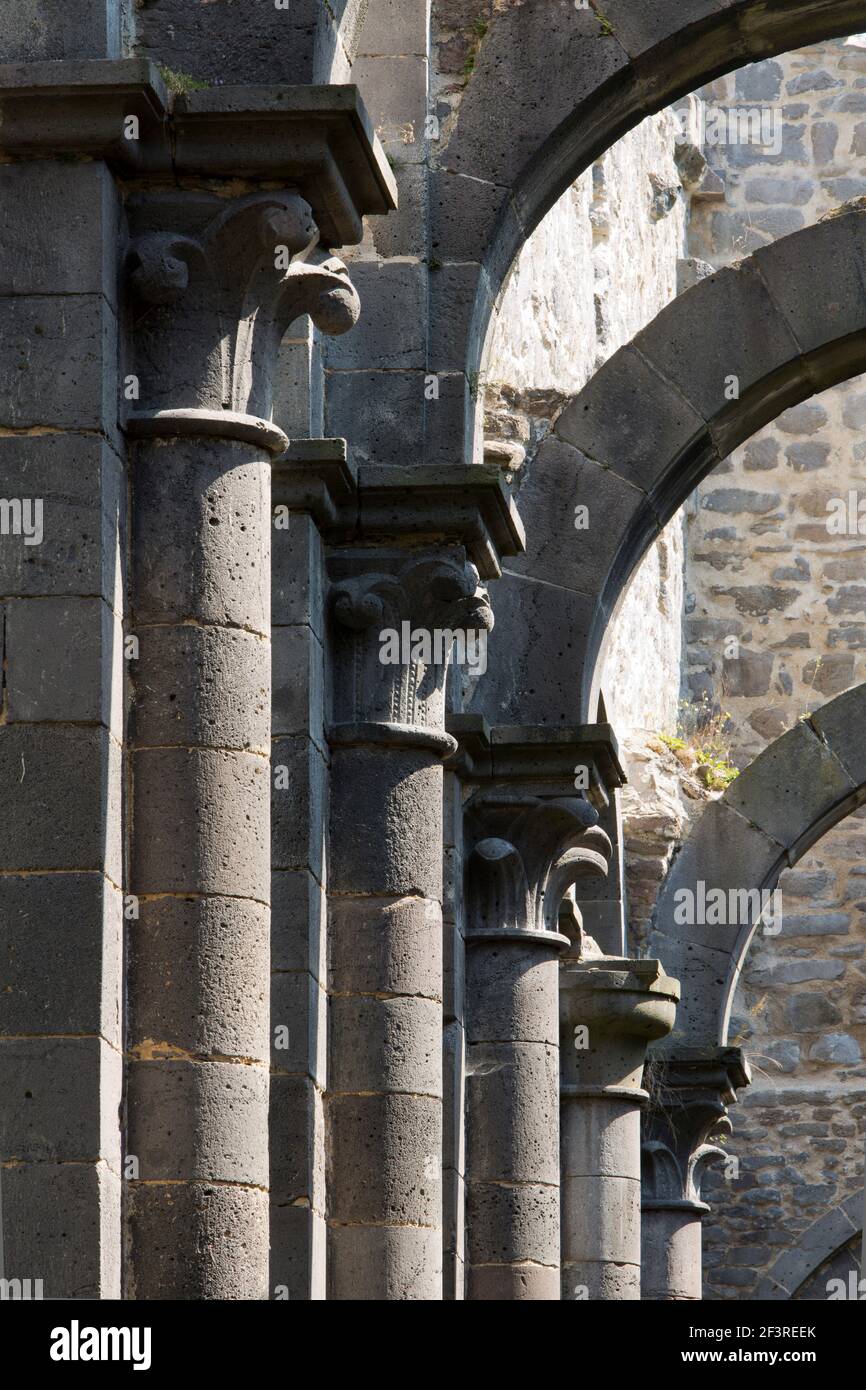 Three row arches hi-res stock photography and images - Alamy
