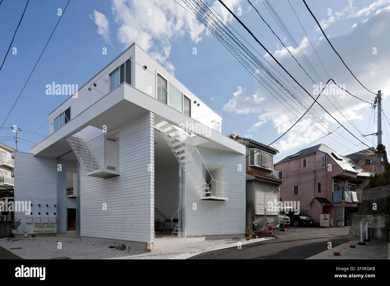 YOKOHAMA APARTMENT, Apartment house, General view of the apartments
