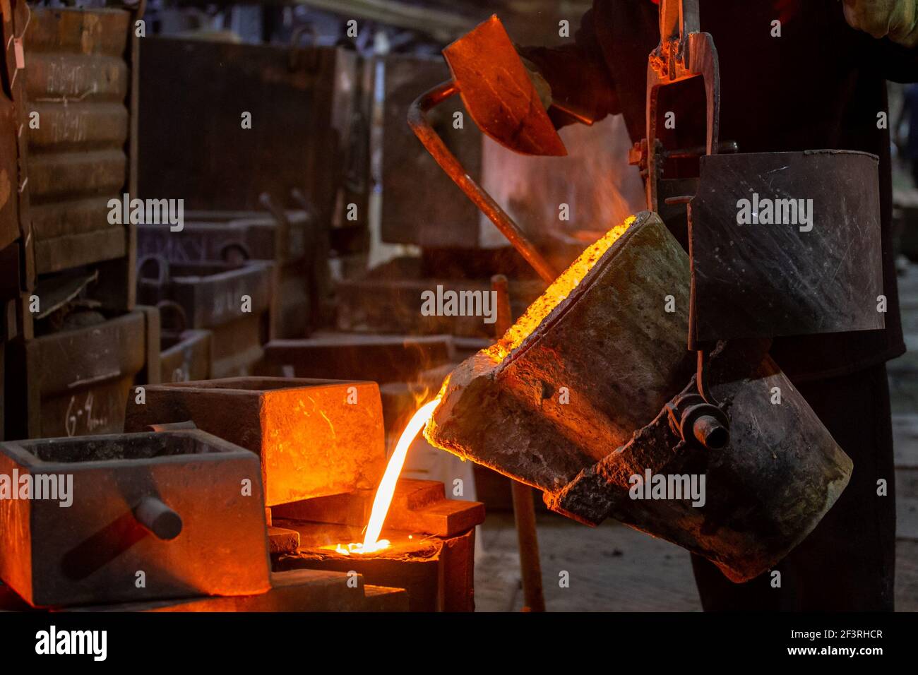 Industrial chill casting. The process of for filling out mold with