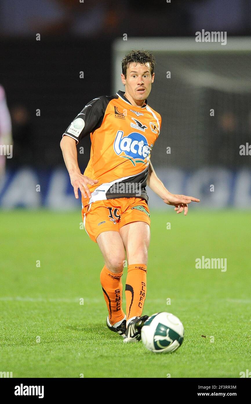 FOOTBALL - FRENCH CHAMPIONSHIP 2010/2011 - L2 - STADE LAVALLOIS v EVIAN TG - 09/05/2011 - PHOTO PASCAL ALLEE / DPPI - PIERRE TALMONT (LAV) Stock Photo