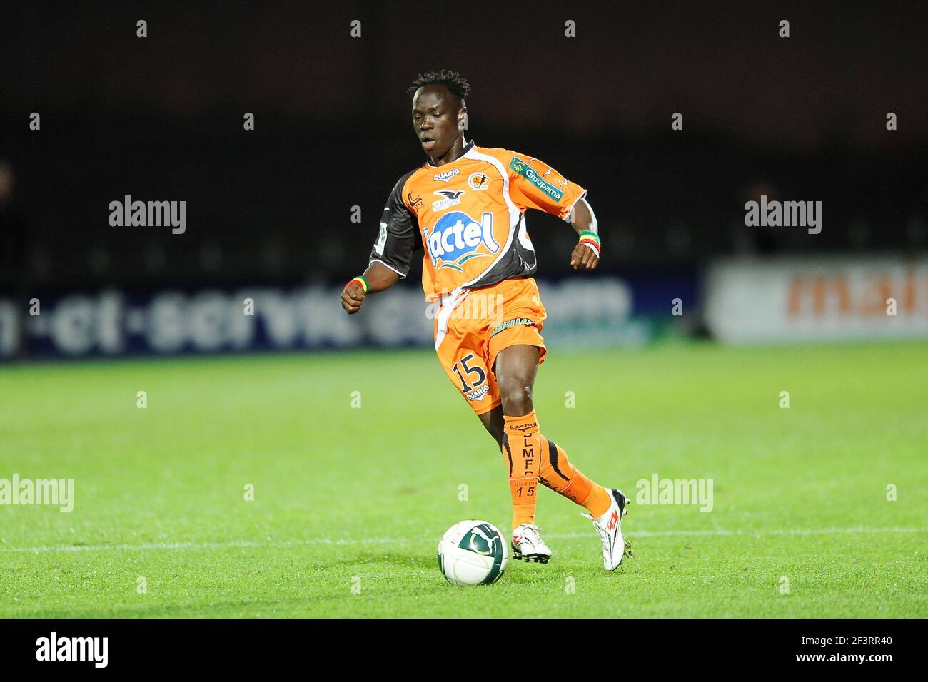 FOOTBALL - FRENCH CHAMPIONSHIP 2010/2011 - L2 - STADE LAVALLOIS v EVIAN TG - 09/05/2011 - PHOTO PASCAL ALLEE / DPPI - FREDERIC MENDY (LAV) Stock Photo