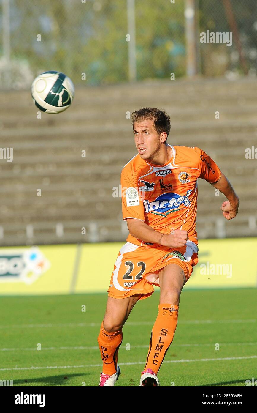 FOOTBALL - FRENCH CHAMPIONSHIP 2011/2012 - L2 - STADE LAVALLOIS v US BOULOGNE CO - 12/08/2011 - PHOTO PASCAL ALLEE / DPPI - JULIEN VIALE (LAV) Stock Photo