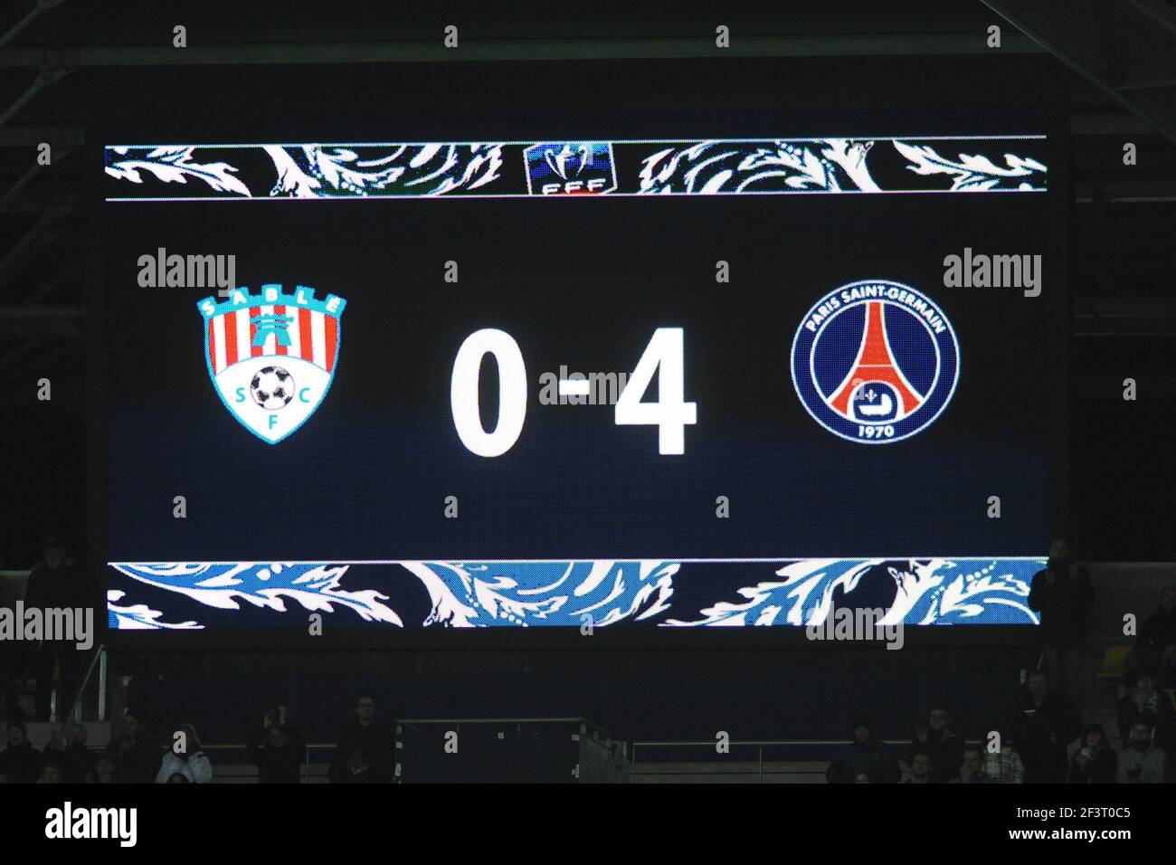 Football French Cup 11 12 1 16 Final Sable Fc V Paris Saint Germain 01 12 Photo Pascal Allee Dppi The Scoreboard At The End Of Match Stock Photo Alamy