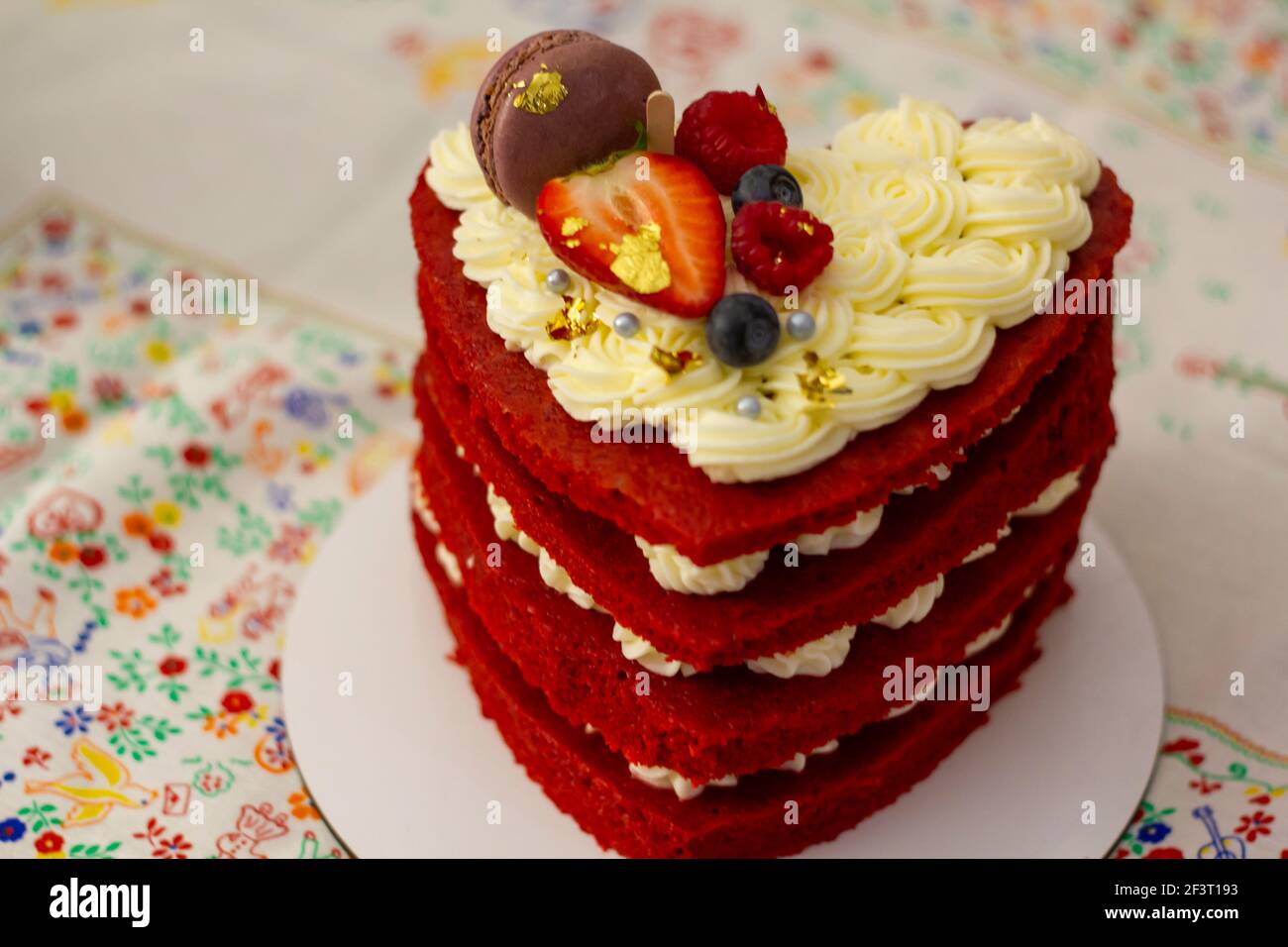 Red Velvet Layer Cake With Cream Cheese Frosting Stock Photo Alamy red-velvet-layer-cake-with-cream-cheese-frosting-stock-photo-alamy