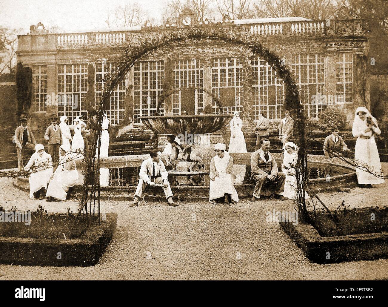 WWI - Longleat, the stately home of the Marquis of Bath (UK) being used as a Red Cross recuperation hospital. Stock Photo
