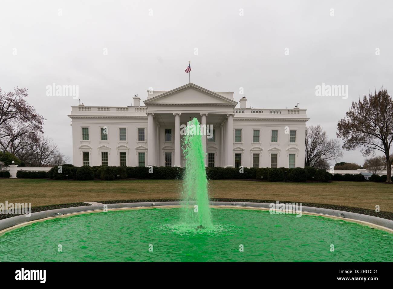 The fountain on the North Lawn of the White House in Washington, DC, is ...