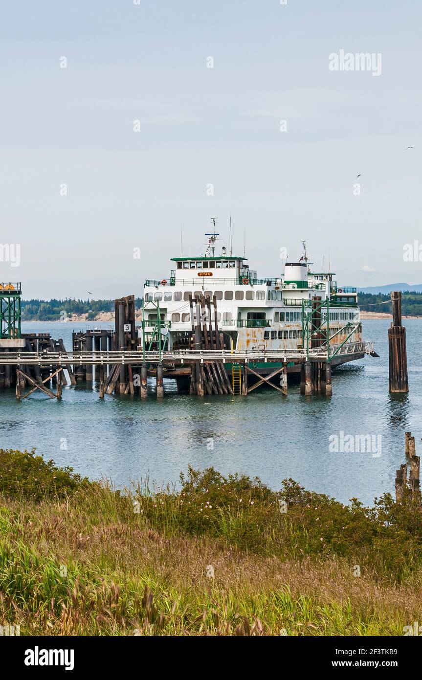 Terminal de ferries hi-res stock photography and images - Alamy